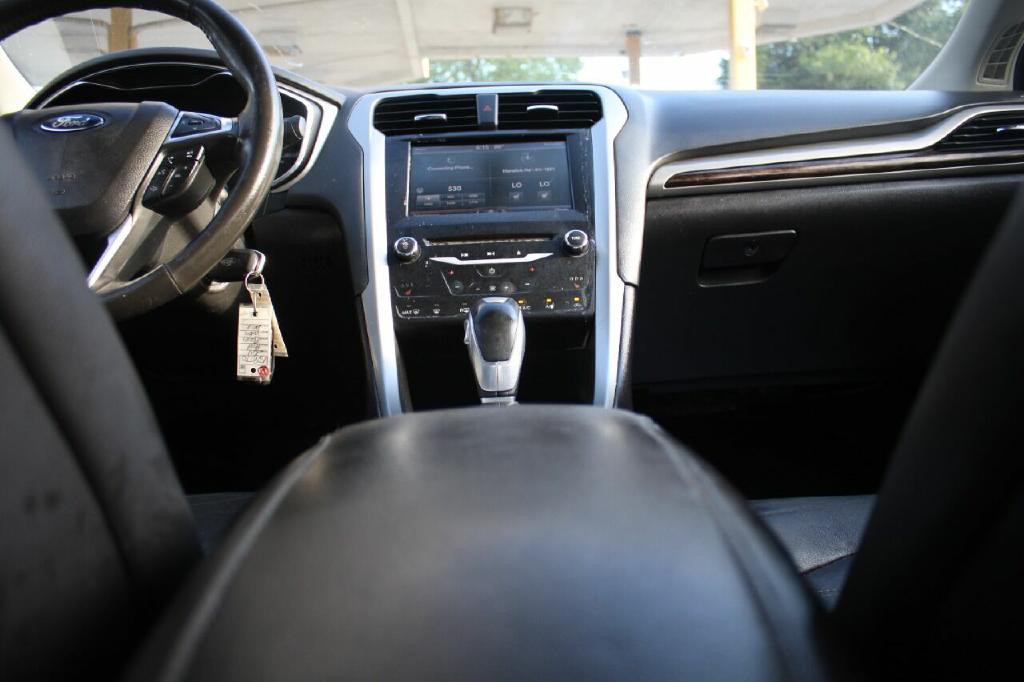 2014 Ford Fusion Image 24