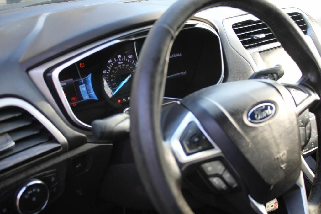 2014 Ford Fusion Image 28