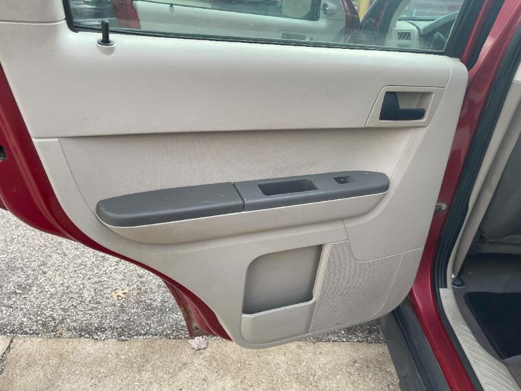 2011 Ford Escape Image 17