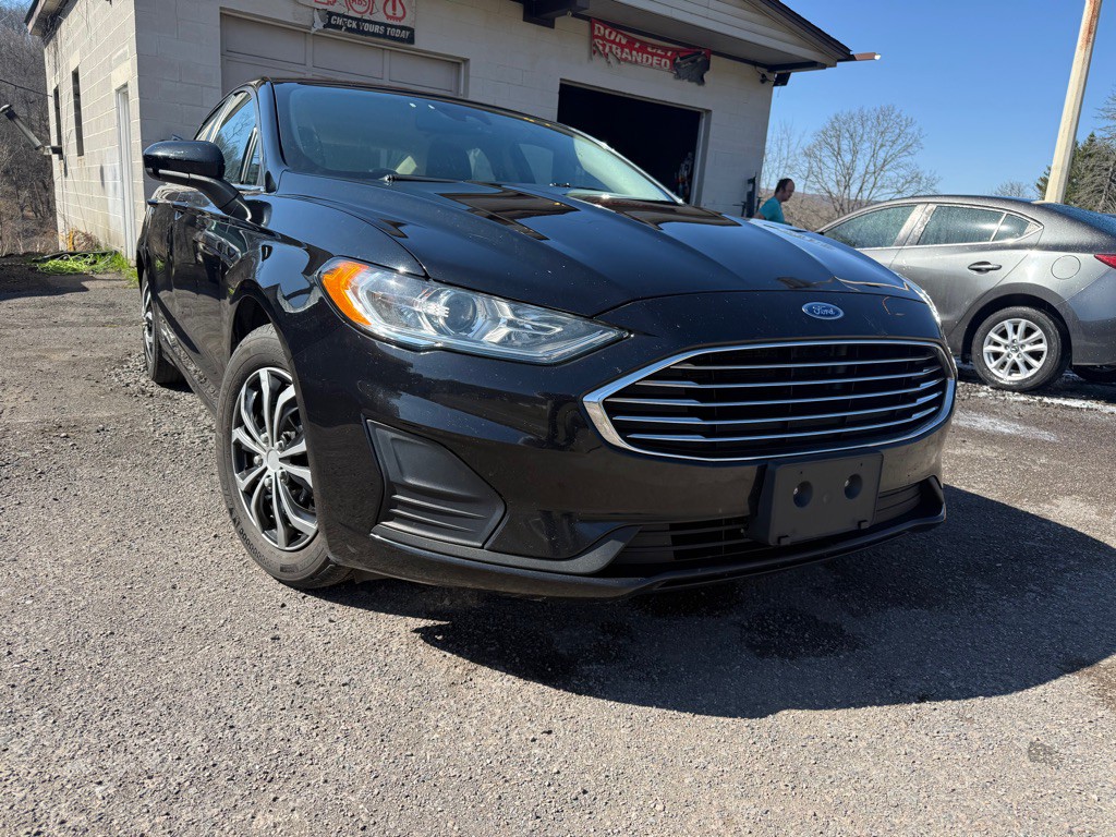 2019 Ford Fusion Image 2