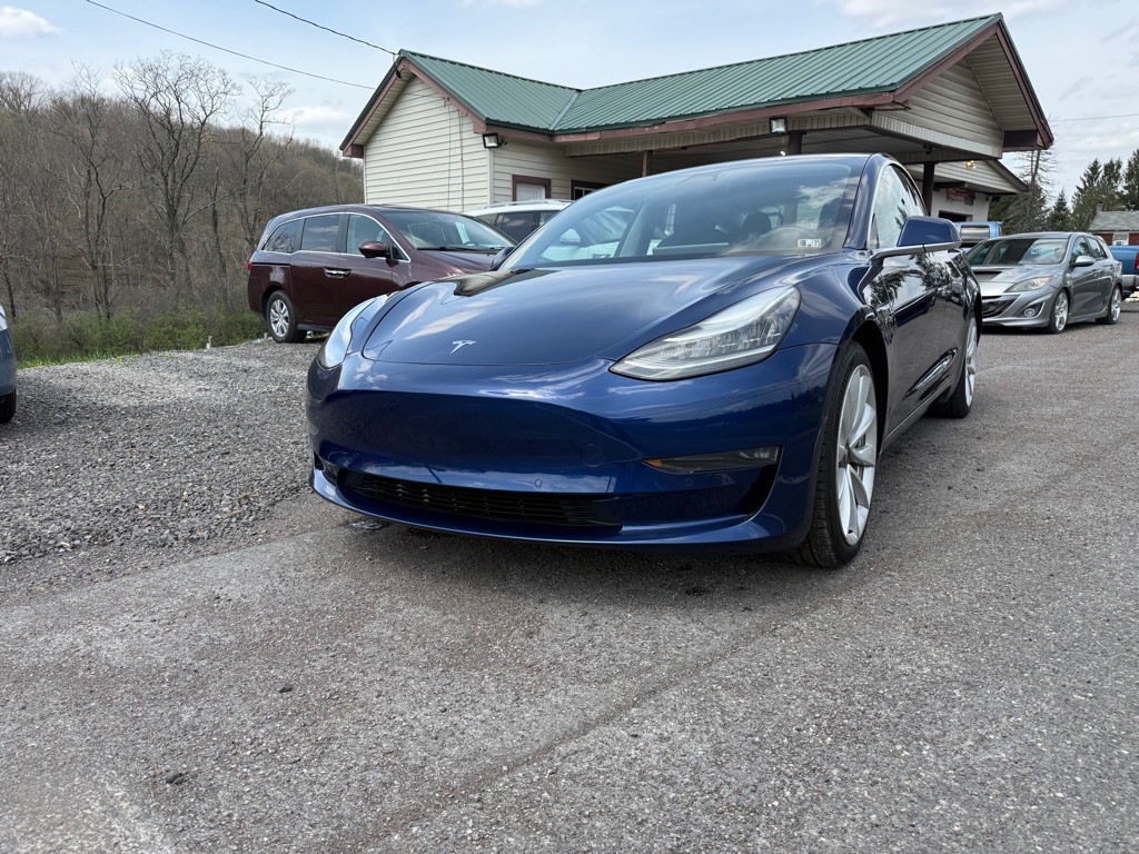 2018 Tesla Model 3 Image 2
