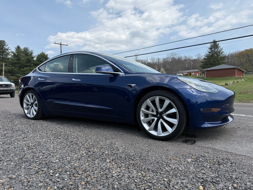 2018 Tesla Model 3 Image 3