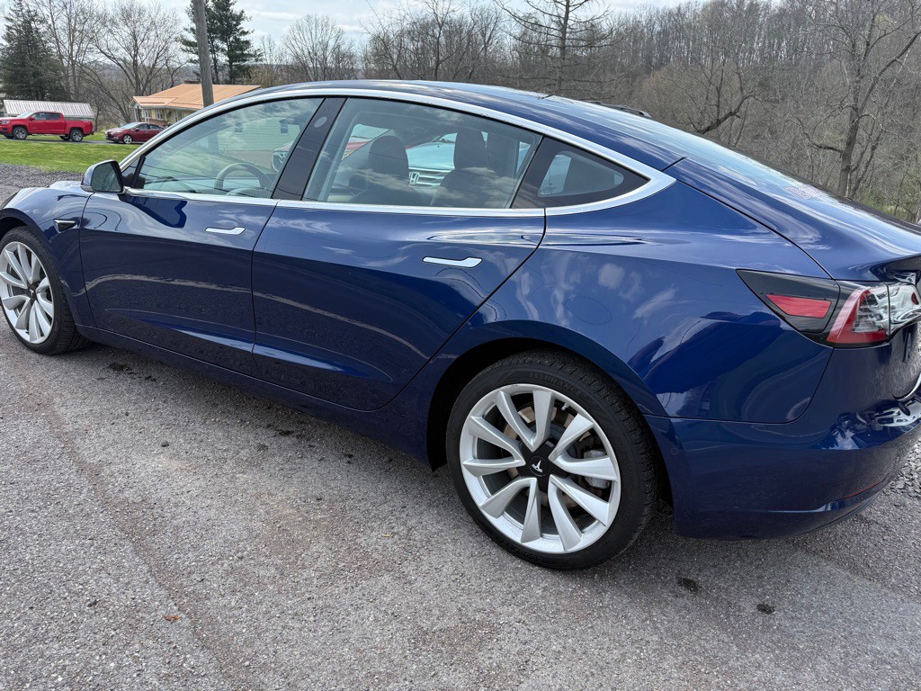 2018 Tesla Model 3 Image 7