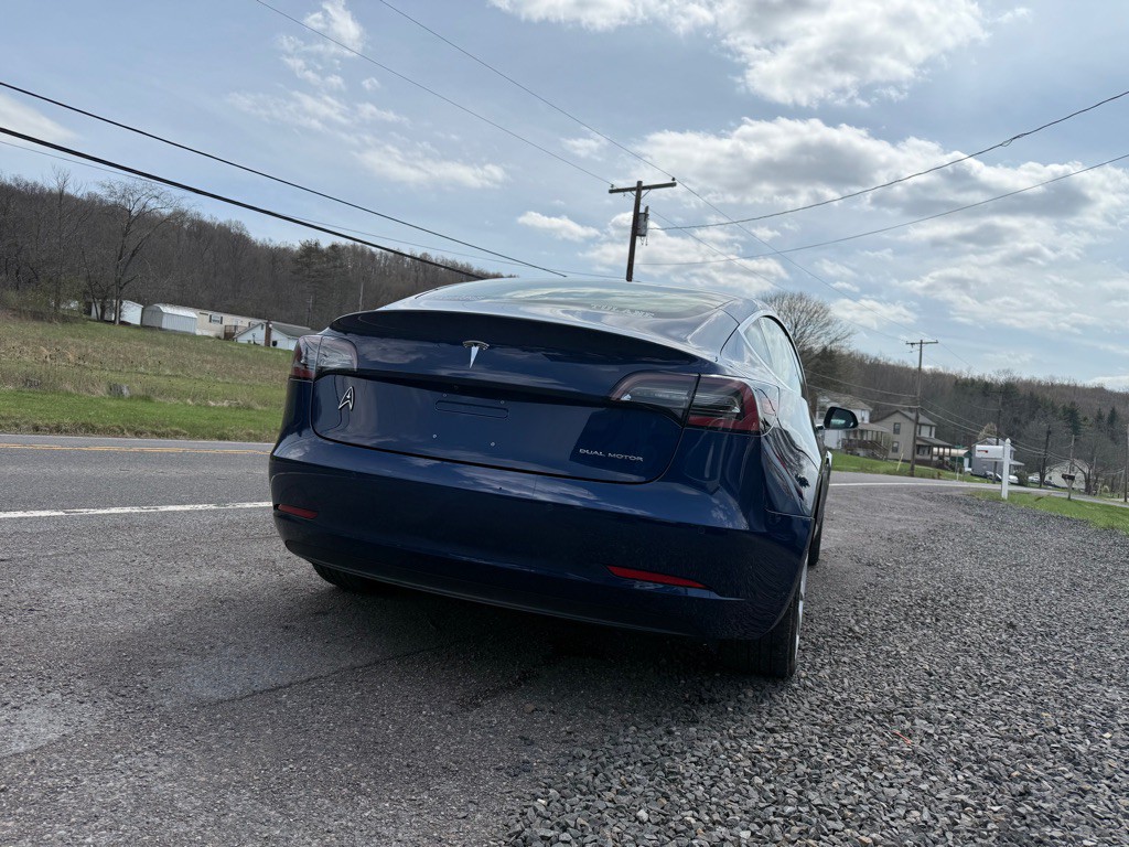 2018 Tesla Model 3 Image 8