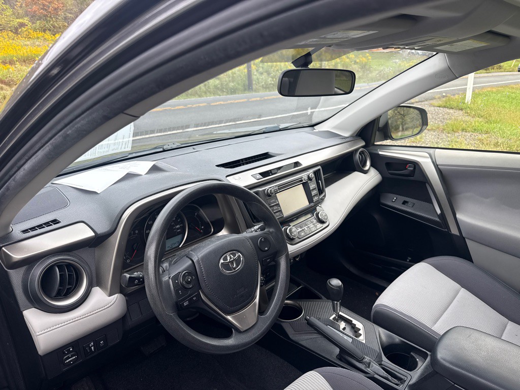 2013 Toyota Rav4 Image 6