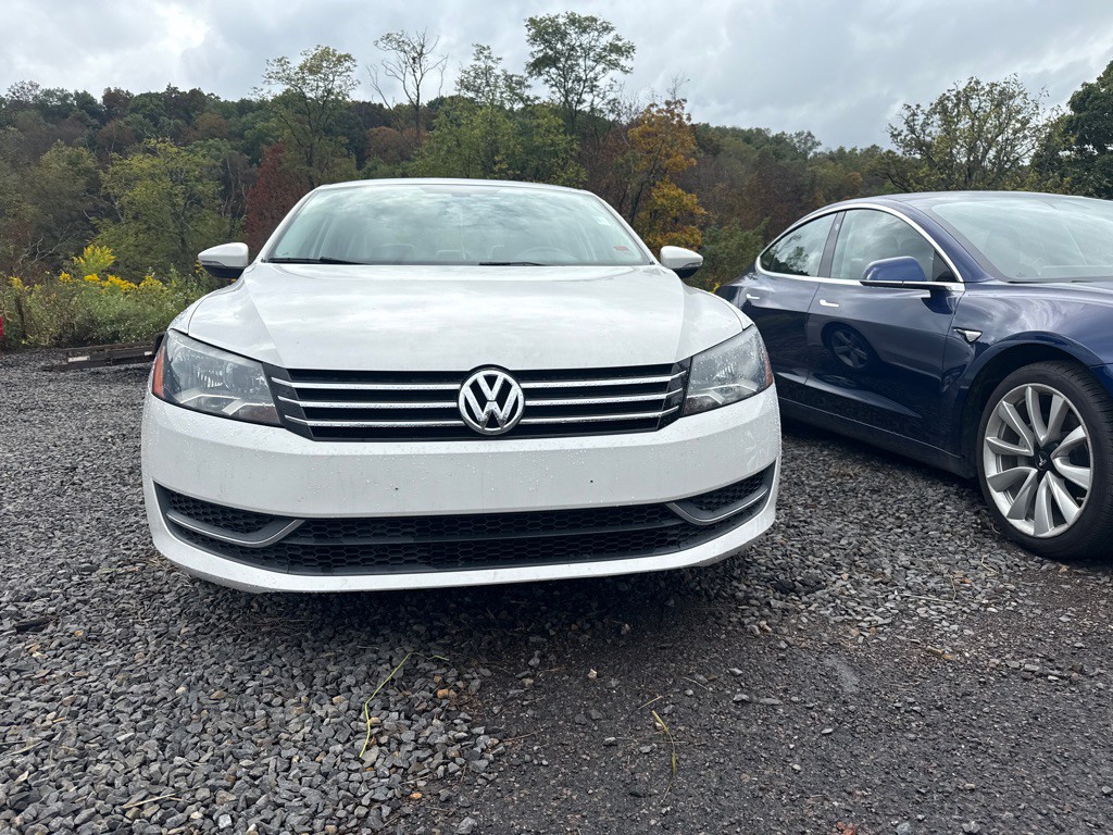 2012 Volkswagen Passat Image 2
