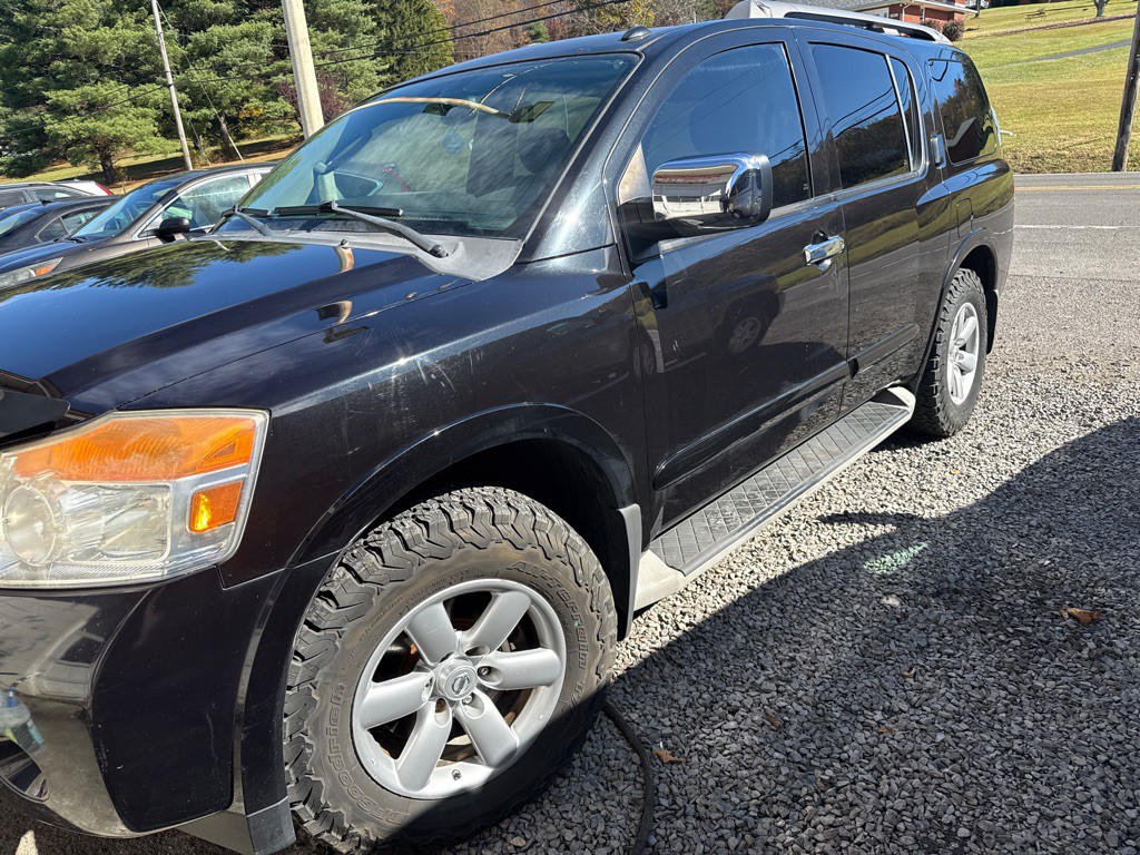 2012 Nissan Armada Image 2
