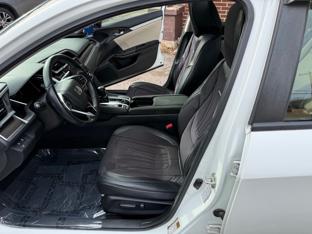 2019 Honda Civic Image 10