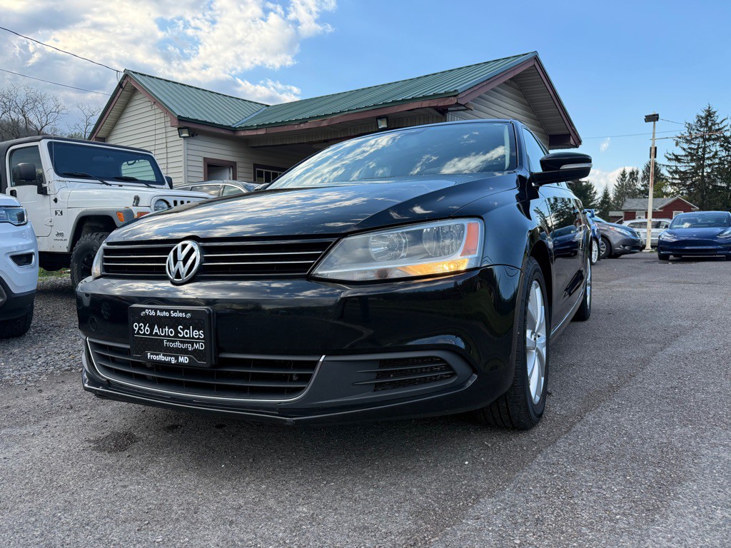 2013 Volkswagen Jetta Image 2