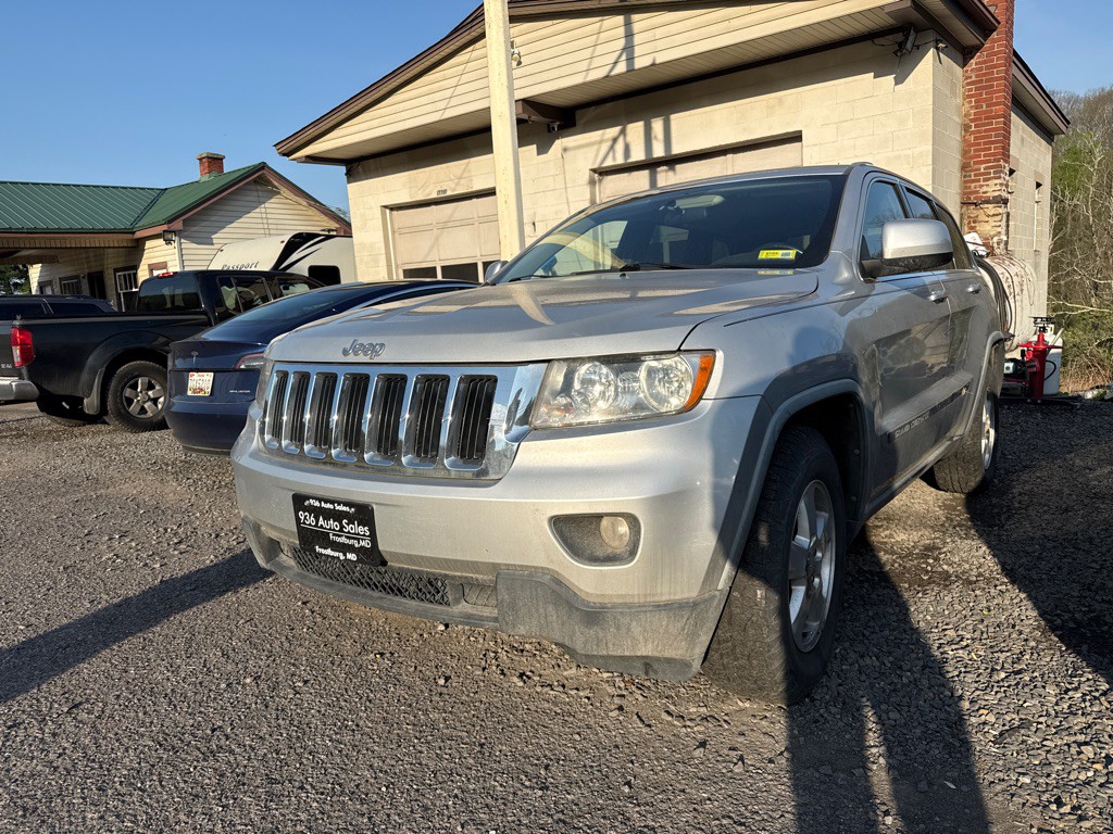 2011 Jeep Grand Cherokee Image 1