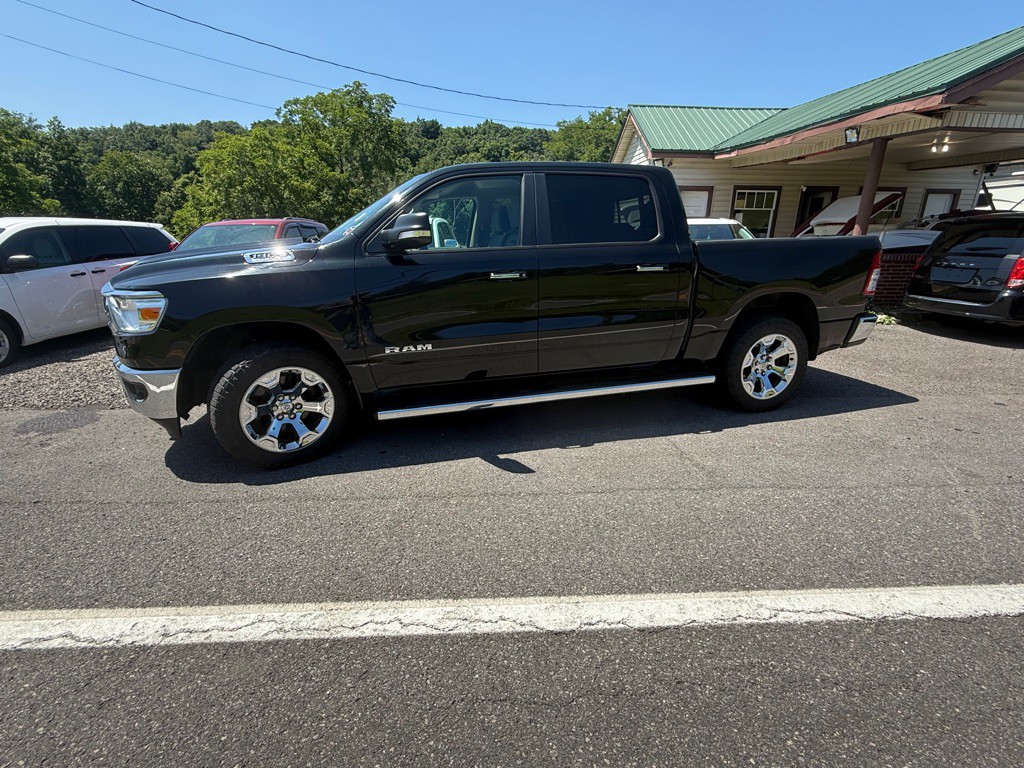 2019 RAM 1500 Image 3