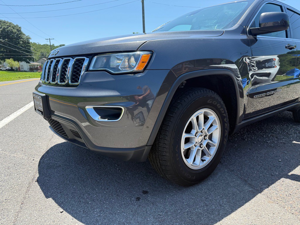 2019 Jeep Grand Cherokee Image 2