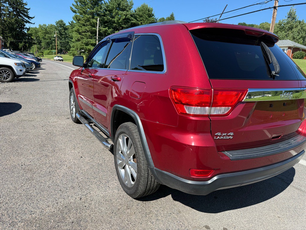 2013 Jeep Grand Cherokee Image 24