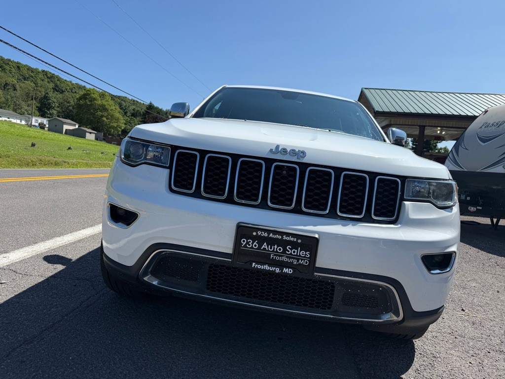 2018 Jeep Grand Cherokee Image 3