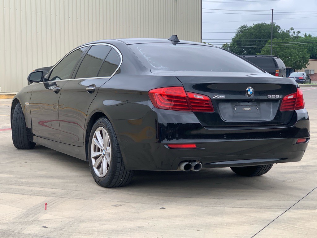 2015 BMW 5 Series Image 3