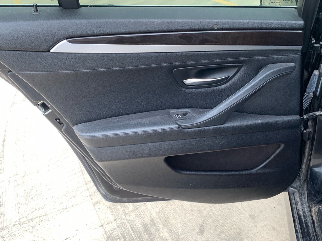 2015 BMW 5 Series Image 11