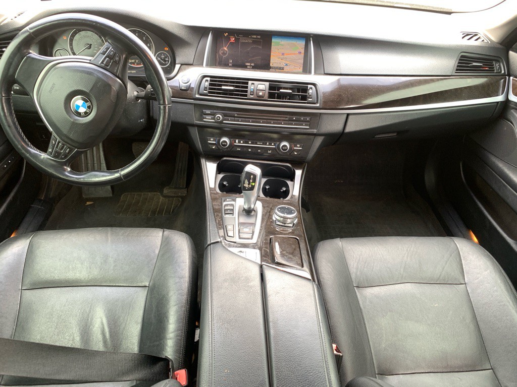 2015 BMW 5 Series Image 18