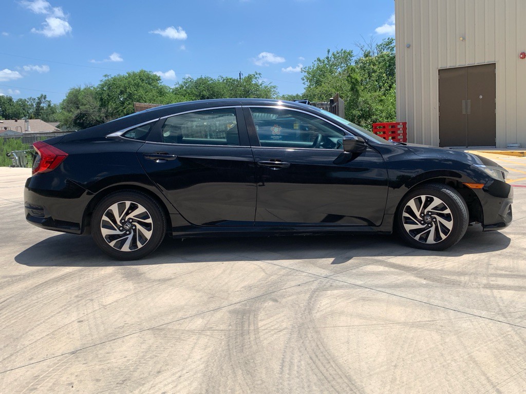 2017 Honda Civic Image 6