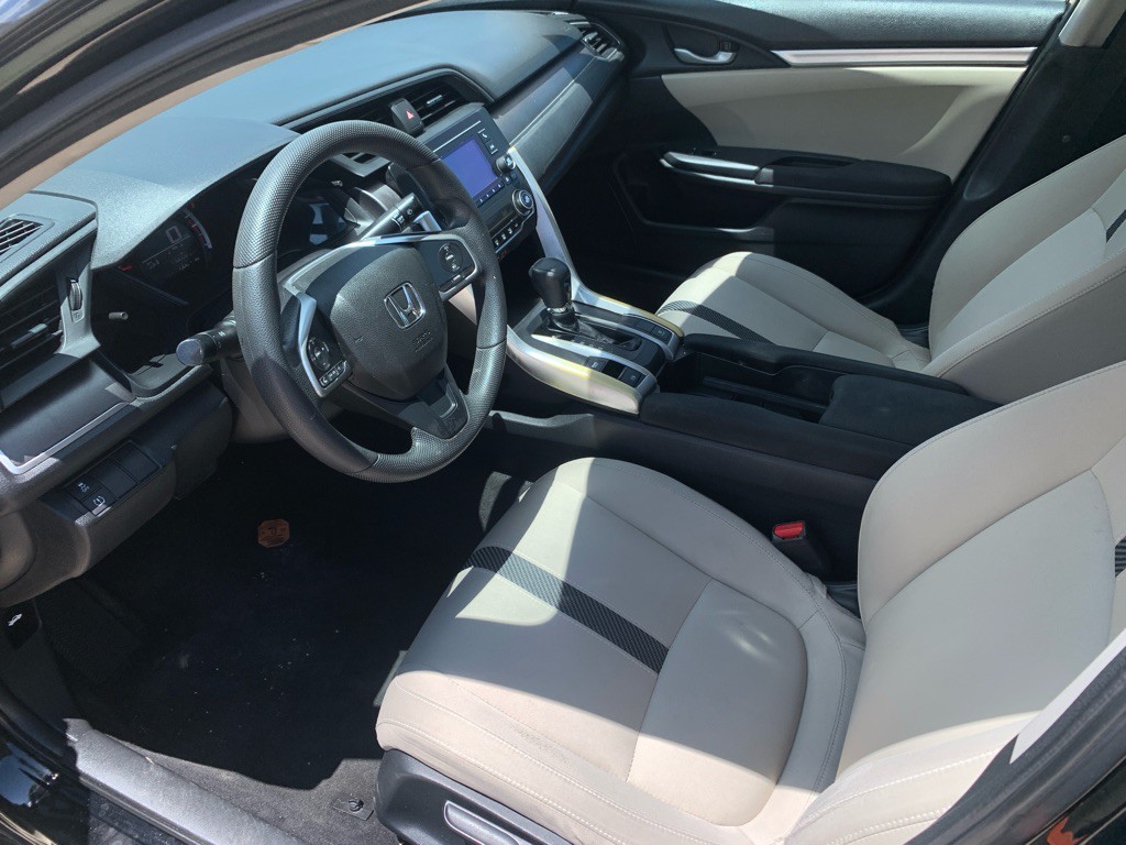 2017 Honda Civic Image 10