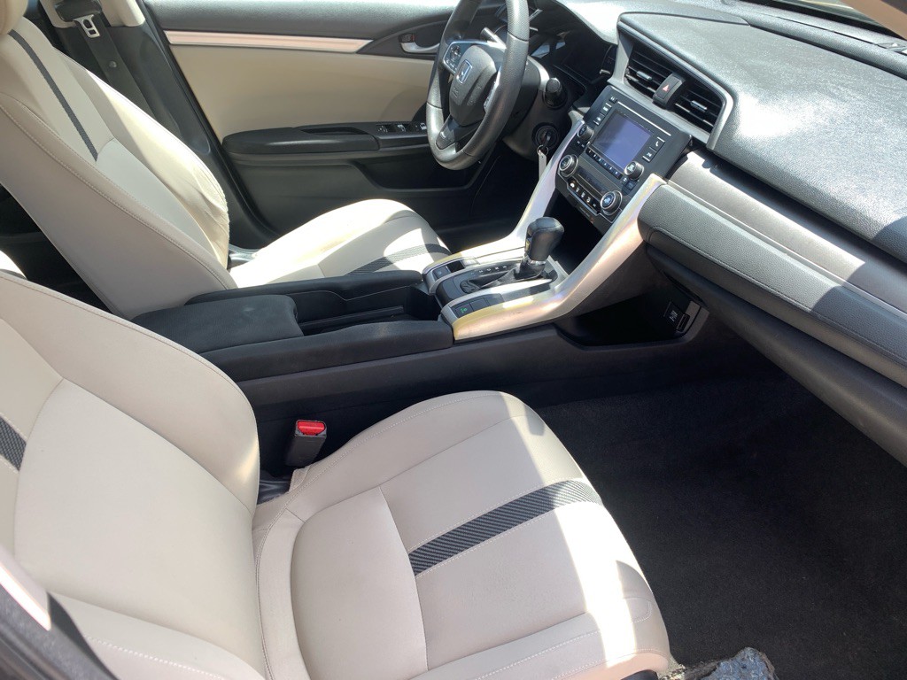 2017 Honda Civic Image 17