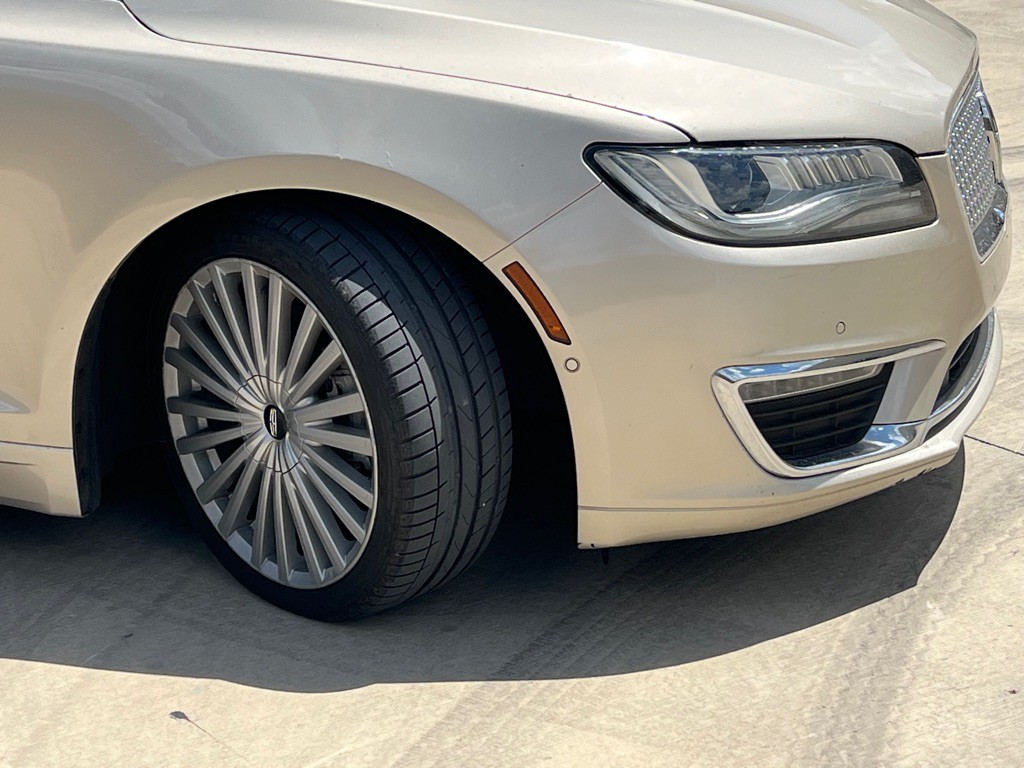 2017 Lincoln MKZ Image 8