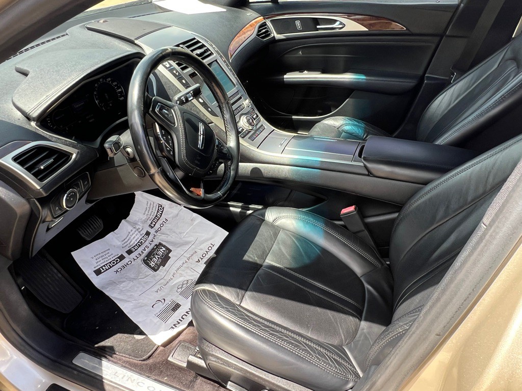 2017 Lincoln MKZ Image 10