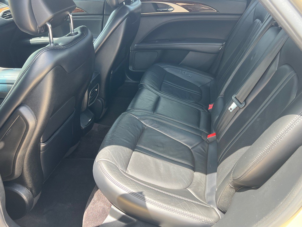 2017 Lincoln MKZ Image 12