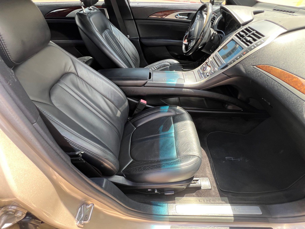 2017 Lincoln MKZ Image 16