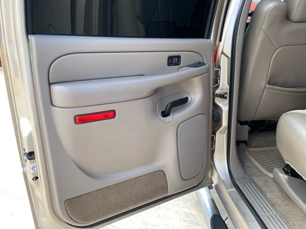 2005 Chevrolet Silverado 1500 Image 12