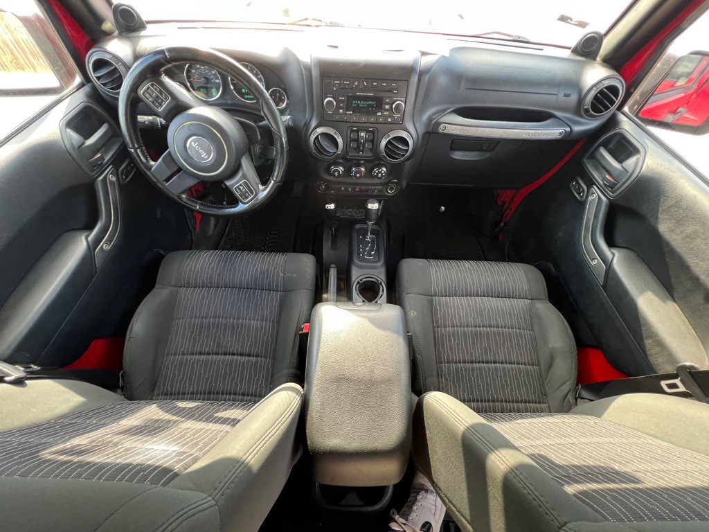 2012 Jeep Wrangler Unlimited Image 19