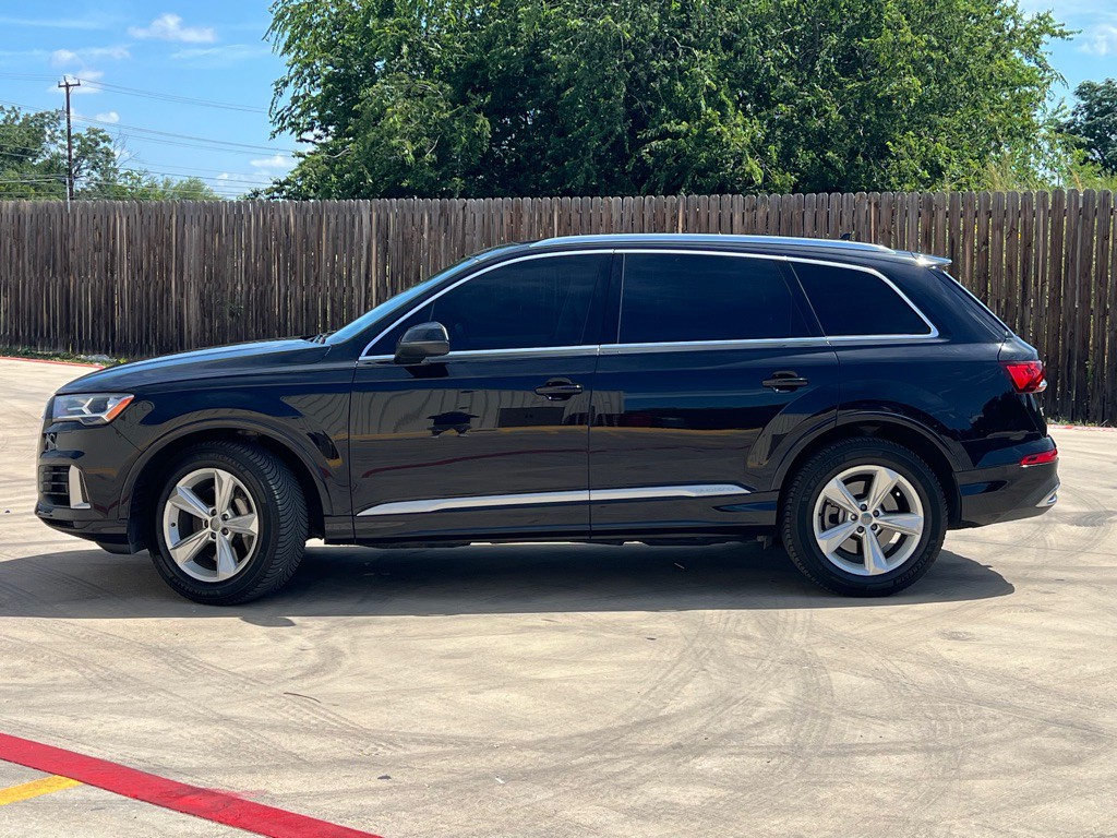 2020 Audi Q7 Image 2