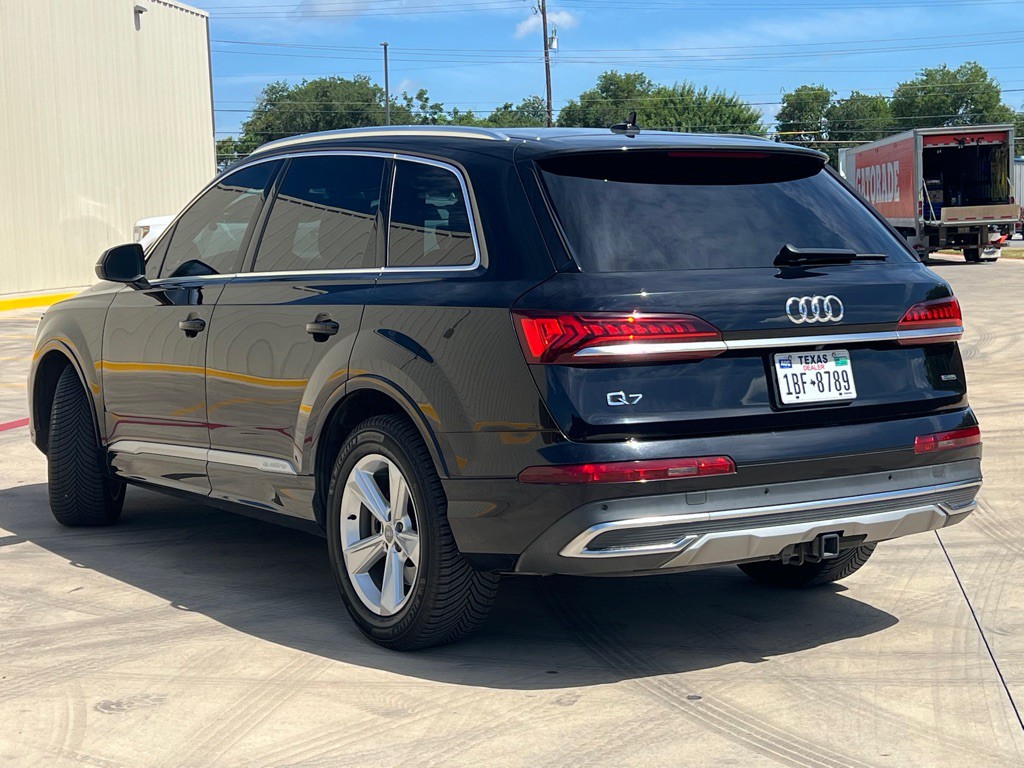 2020 Audi Q7 Image 3