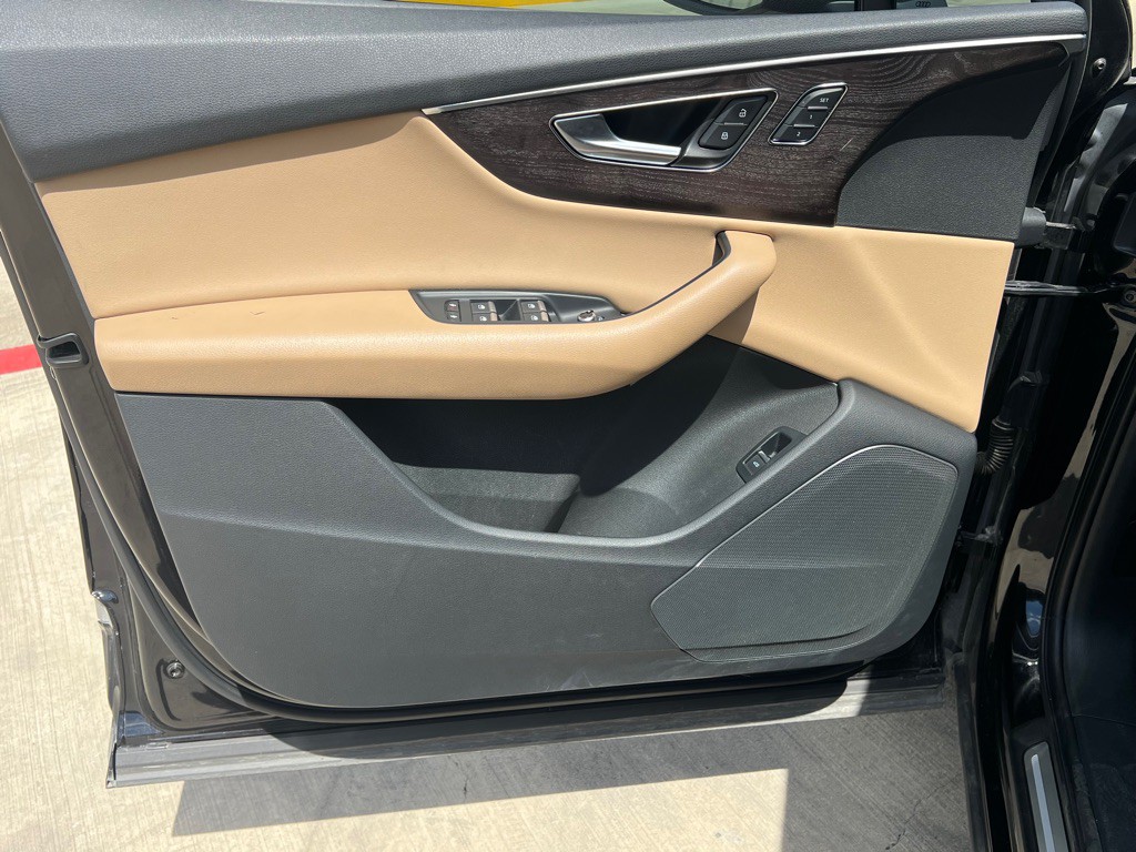 2020 Audi Q7 Image 9