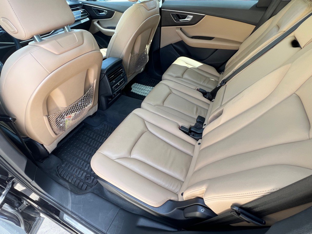 2020 Audi Q7 Image 12