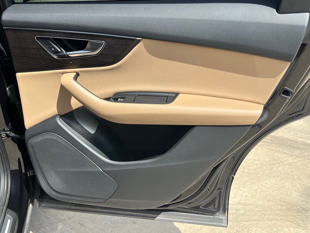 2020 Audi Q7 Image 14