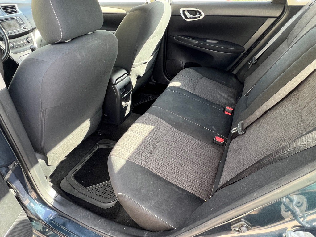2015 Nissan Sentra Image 12