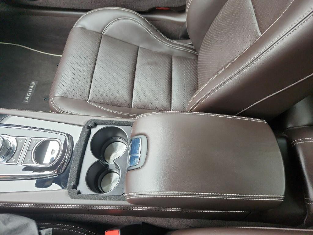 2013 Jaguar XK-Series Image 23