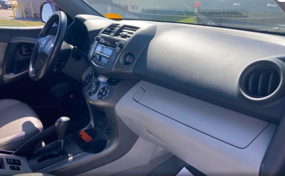 2010 Toyota Rav4 Image 11