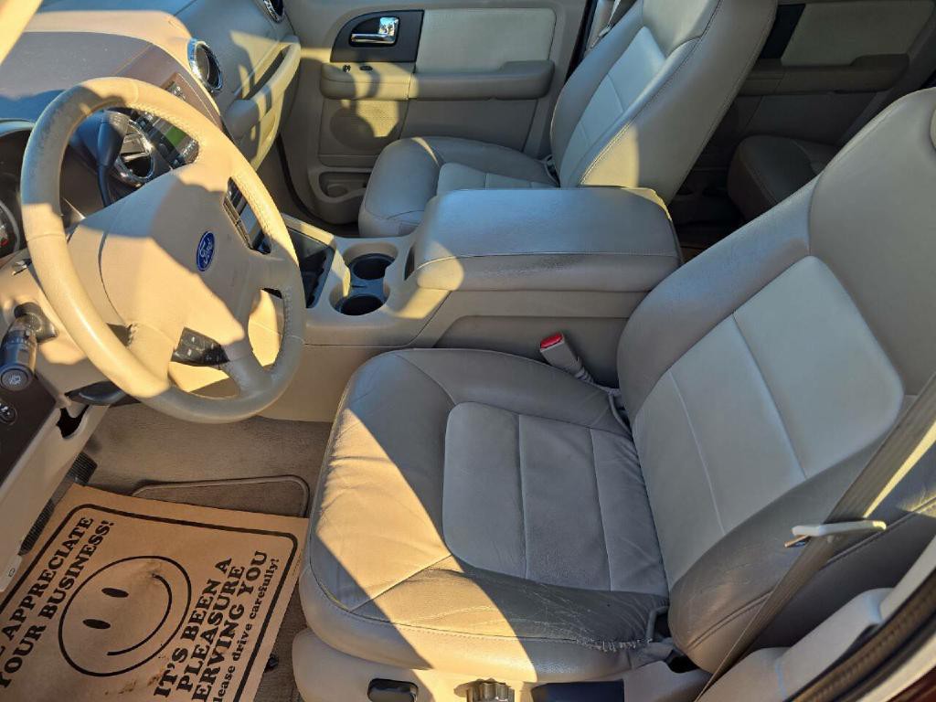 2006 Ford Expedition Image 8