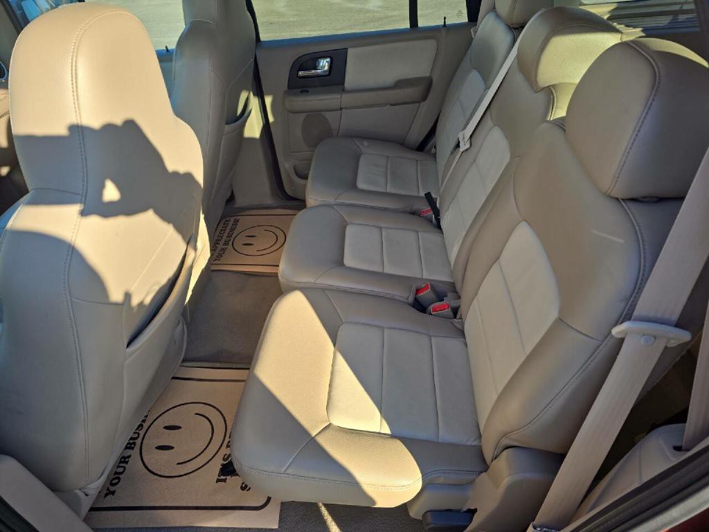 2006 Ford Expedition Image 10