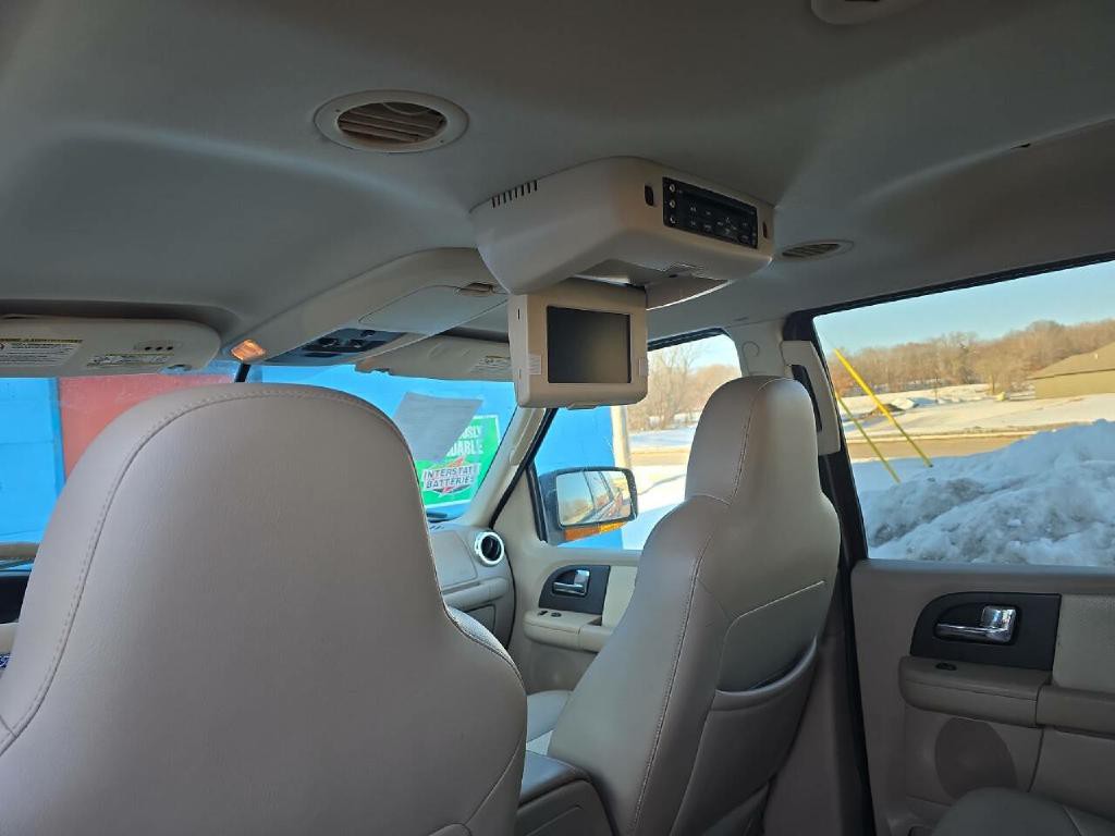 2006 Ford Expedition Image 28