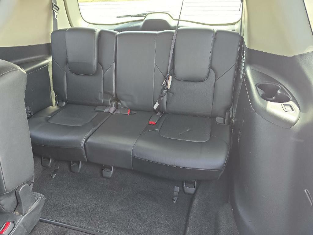 2014 INFINITI QX80 Image 12