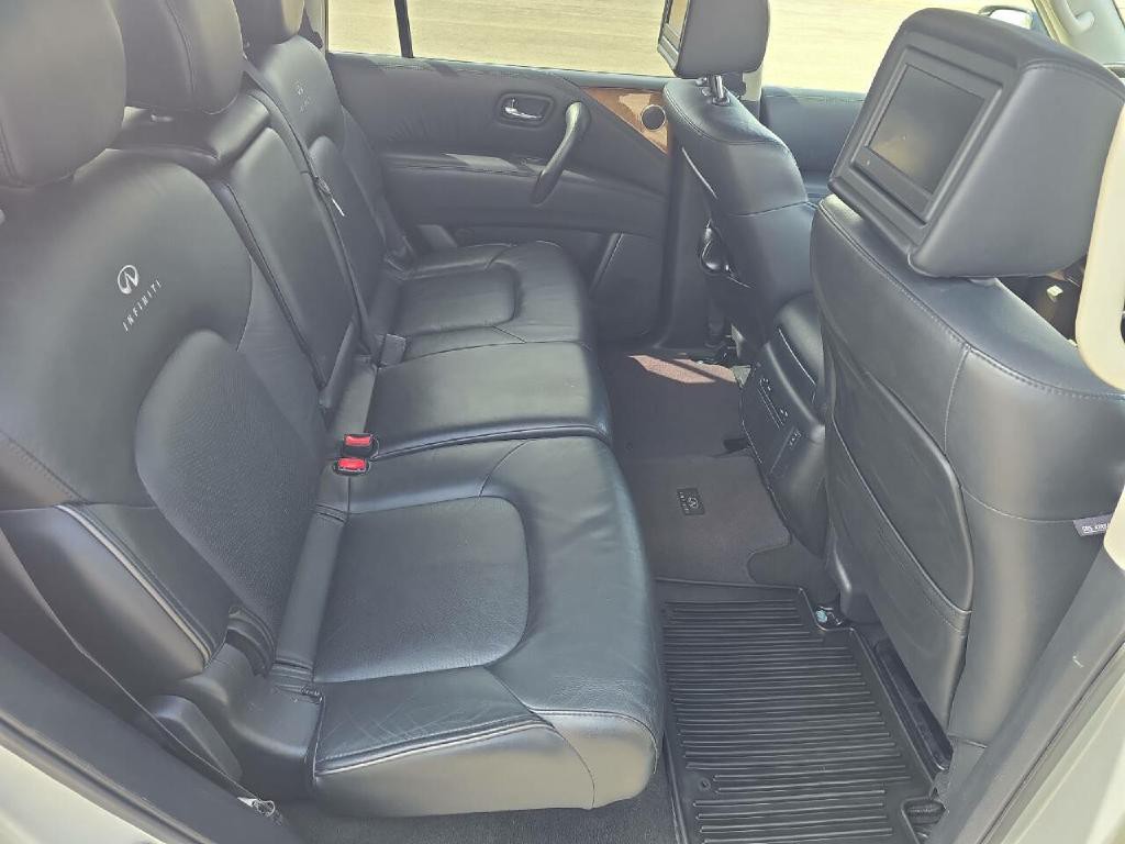 2014 INFINITI QX80 Image 17
