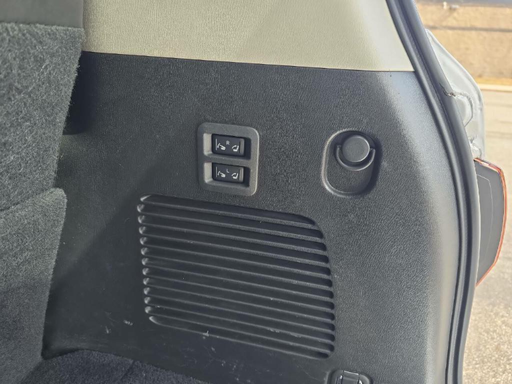 2014 INFINITI QX80 Image 22
