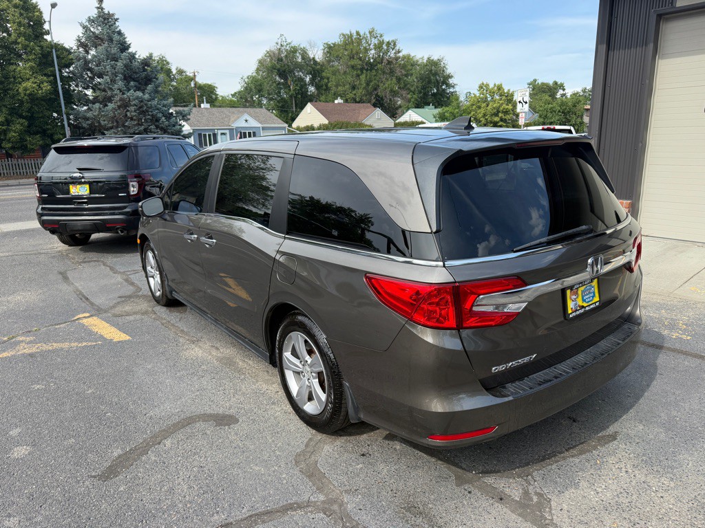 2018 Honda Odyssey Image 2
