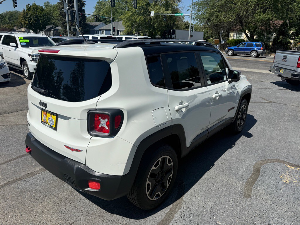 2015 Jeep Renegade Image 4