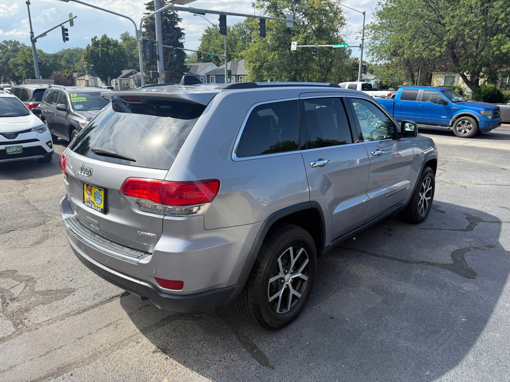 2017 Jeep Grand Cherokee Image 4