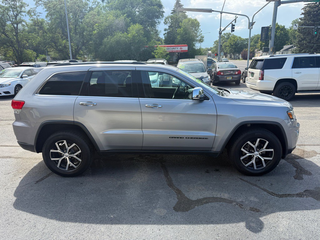2017 Jeep Grand Cherokee Image 7