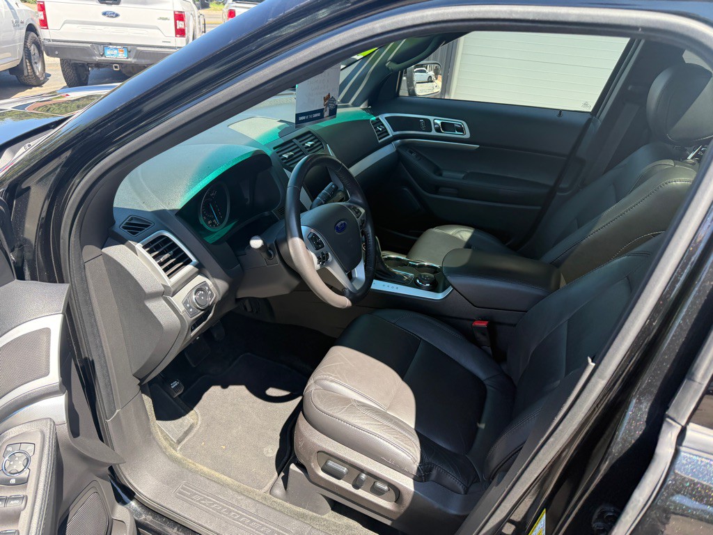 2014 Ford Explorer Image 9