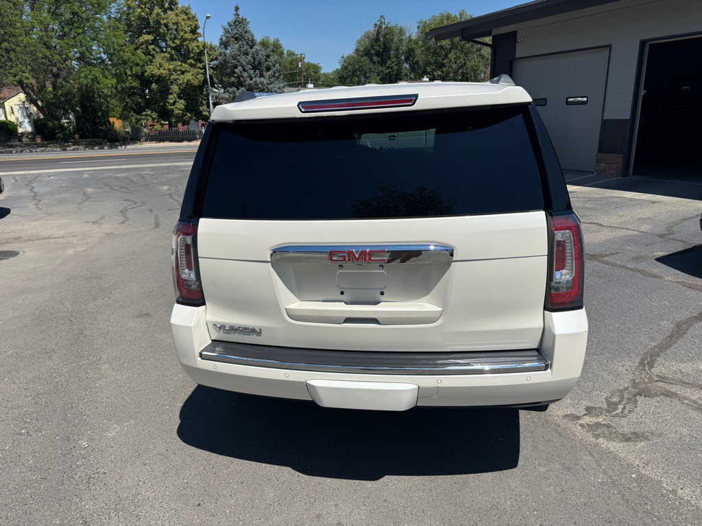 2015 GMC Yukon Image 3
